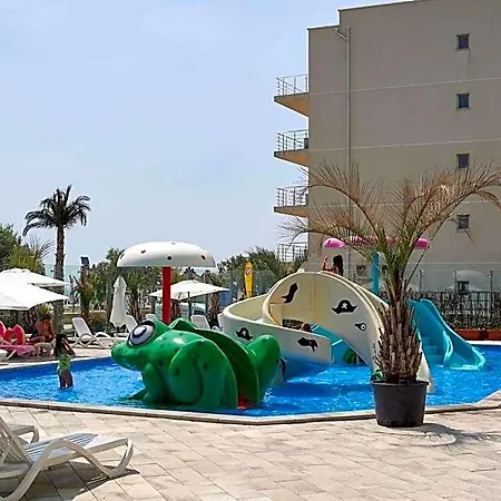 Sunshine Alessi Pool & 3* كونستانتا