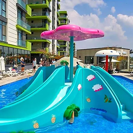 Sunshine Alessi Pool & فندق
