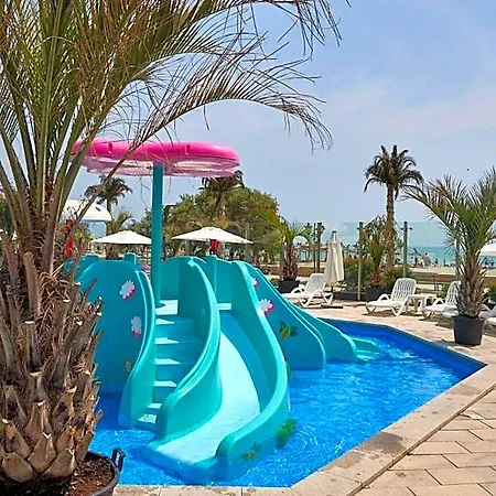 فندق Sunshine Alessi Pool &