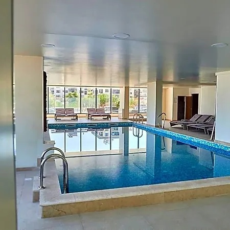 Sunshine Alessi Pool & فندق